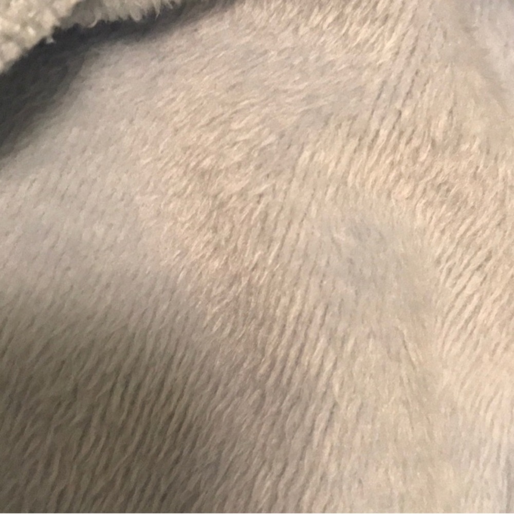 UGG Light Blue Furry Lined Capri Sweatpants - Picture 4 of 6